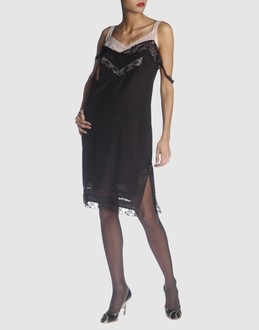 Kleider - F�R - - D&G -