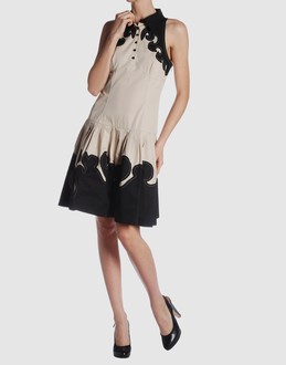 Confronta prezzi Moschino jeans vestiti vestiti longuette su yoox.com