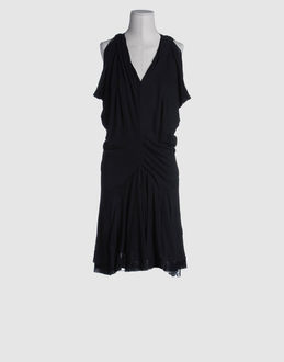 Light-weight knit - Satin - V-neckline - Rear zip closure - Lined interior - Pleated detailing -