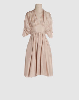 Elsa esturgie robes robes mi-longues