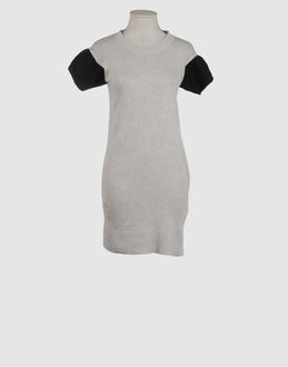  - robes - robes courtes - sur yoox.com
