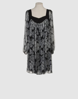 Miriam Ocariz   Robes courtes