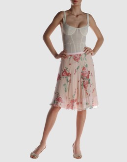 DOLCE & GABBANA - レディース - スカート - 7部丈スカート on YOOX.COMの画像
