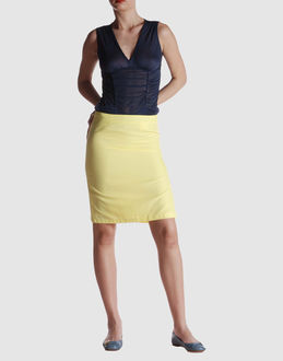 VERSACE JEANS COUTURE - レディース - スカート - ひざ丈スカート on YOOX.COM