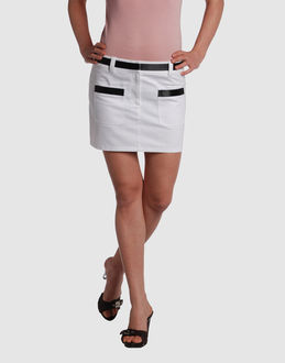 Confronta prezzi Balenciaga gonne minigonne su yoox.com