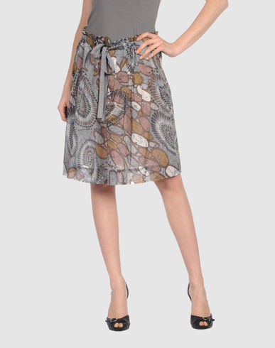 Moschino WG89900 T5093 0033 (Grey Multi) - Skirts : grey skirt yoox summer