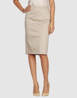 6267 Knee Length Skirts