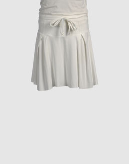 Jersey Stretch Elasticised waist Shoe-string laces Logo print Pleated detailing Do not dry clean Iro...