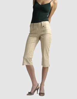 KURTISSA - PANTALONS - Pantalons corsaires sur YOOX.COM