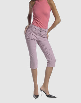 JEANS LES COPAINS - PANTALONS - Pantalons corsaires sur YOOX.COM