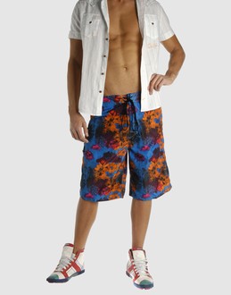 55 DSL - PANTALONS - Bermudas sur YOOX.COM