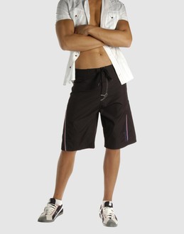 55 DSL - PANTALONS - Bermudas sur YOOX.COM