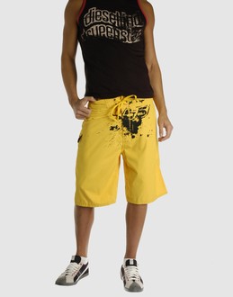 55 DSL - PANTALONS - Bermudas sur YOOX.COM