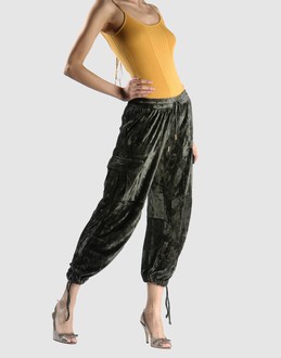 PLEIN SUD JEANS - PANTALONS - Pantalons corsaires sur YOOX.COM