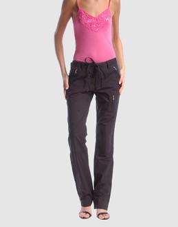 CALVIN KLEIN JEANS - PANTALONS - Pantalons sur YOOX.COM