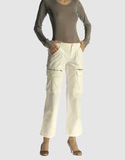 DKNY - PANTALONS - Pantalons corsaires sur YOOX.COM