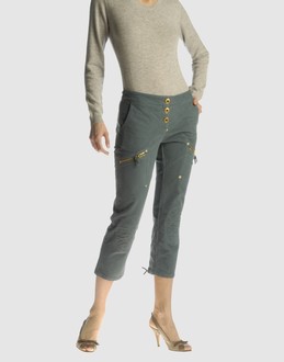 GAETANO NAVARRA - PANTALONS - Pantalons corsaires sur YOOX.COM
