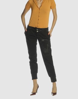 PUMA RUDOLF D SCHUHFABRIK - PANTALONS - Pantalons corsaires sur YOOX.COM