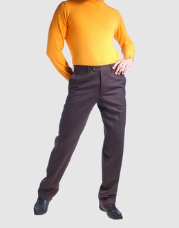 GUESS - PANTALONS - Pantalons classiques sur YOOX.COM