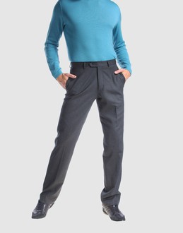 GUESS - PANTALONS - Pantalons classiques sur YOOX.COM