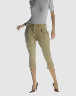 PF PAOLA FRANI - PANTALONI - Pantaloni capri su YOOX.COM
