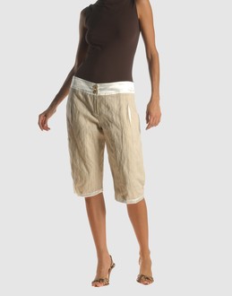Bermudas - F�R - - ANGELA MELE MILANO -