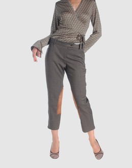 TARA JARMON - PANTALONS - Pantalons corsaires sur YOOX.COM