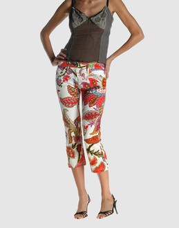 DOLCE &amp;amp; GABBANA BEACHWEAR - PANTALONS - Pantalons corsaires - sur YOOX.COM
