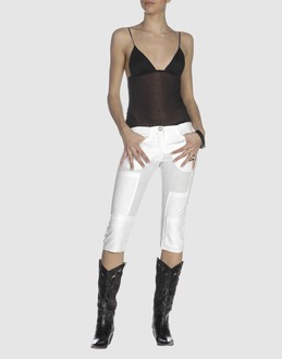 MARTIN MARGIELA 6 - レディース - パンツ - カプリパンツ on YOOX.COM