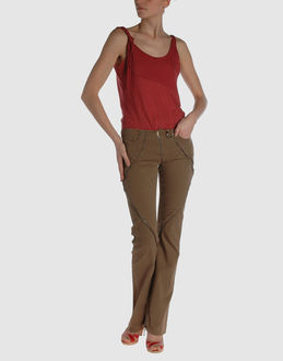 VERSACE JEANS COUTURE - ���f�B�[�X - �p���c - ���[�E�G�X�g�p���c on YOOX.COM