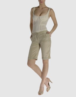 PHILOSOPHY di A. F. PANTALONI Bermuda su YOOX.COM