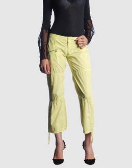 GUESS JEANS - PANTALONI - Pantaloni capri - su YOOX.COM