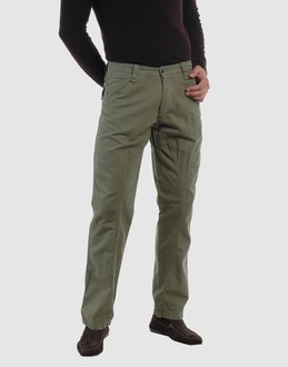 Herringbone - Cloth - Belt loops - Hidden buttons - Five pockets - Contrasting applications - Rear logo -