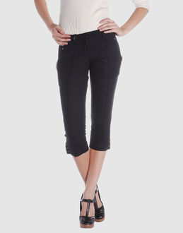 Woollen flanel - Low waisted - Button, zip fly closure - Two front pockets - Studs -