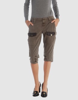 Gabardine - Stretch - Belt loops - Button closing - Multipockets - Logo details - Contrasting applications -