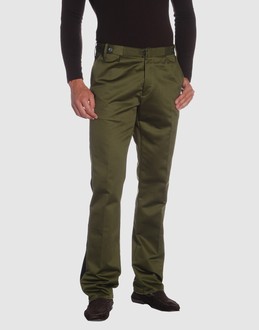 Cloth - Belt loops - Hook-and-bar, button fly closure - Five pockets - One single pleat - Detailed side seam stripes - Contrast stitched detailing -