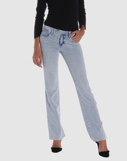 Satin velvet - Belt loops - Snap-button, zip fly closure - Two front pockets - Bootleg cut -