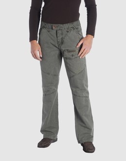 Gabardine - Belt loops - 4 buttons - Multipockets - Wide leg cut - Stitched trimmed - Rear logo -