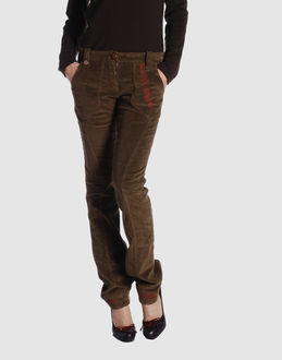 Corduroy - Stretch - Belt loops - Button closing - Five pockets - Straight leg cut - Embroidery - Slashed detailing -
