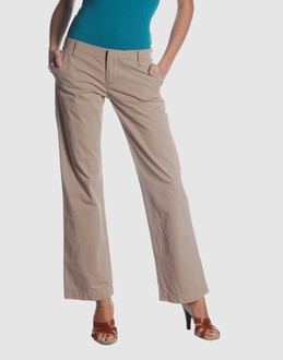 Confronta prezzi Carhartt pantaloni pantaloni su yoox.com