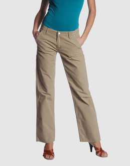 Confronta prezzi Carhartt pantaloni pantaloni su yoox.com