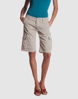 Confronta prezzi Julius & friends by paul frank pantaloni bermuda su yoox.com