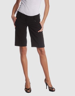 Confronta prezzi Gsus sindustries pantaloni bermuda su yoox.com