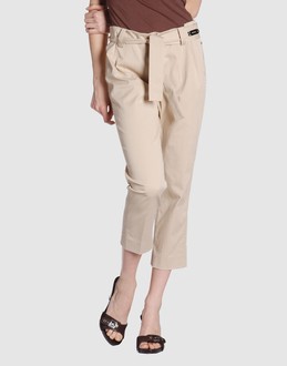 WEBER PANTALONI Pantaloni capri su YOOX.COM