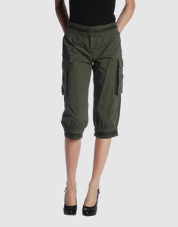 MOSCHINO JEANS PANTALONI Pantaloni capri su YOOX.COM