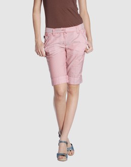 Confronta prezzi Moschino jeans pantaloni bermuda su yoox.com