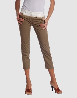 PRADA - PANTALONS - Pantalons corsaires - sur YOOX.COM