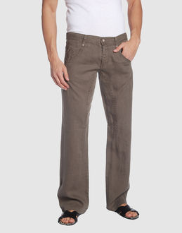 Confronta prezzi Moschino jeans pantaloni pantaloni su yoox.com