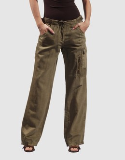 Confronta prezzi Napapijri pantaloni pantaloni su yoox.com