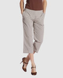 ROHKA PANTALONI Pantaloni capri su YOOXCOM